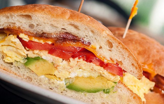 Авокадо для бутербродів: з червоною рибою, з яйцем, з сьомгою, з сиром