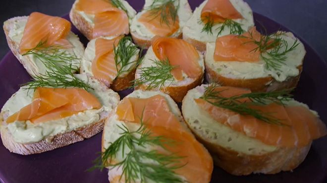 Авокадо для бутербродів: з червоною рибою, з яйцем, з сьомгою, з сиром