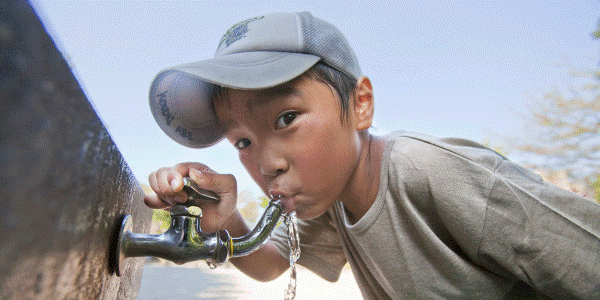 10 причин пити багато води 10 причин пити багато води