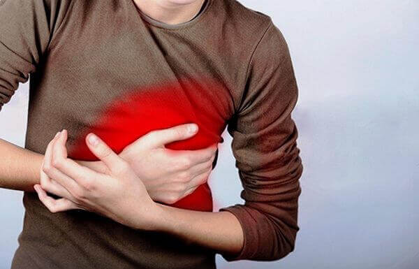 Біль у грудній клітці зліва: причини Біль у грудній клітці зліва: причини