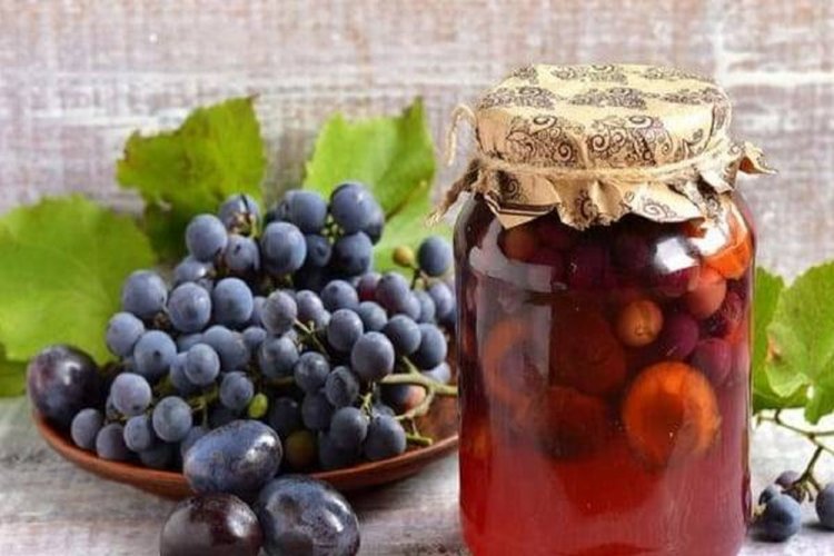 15 найкращих рецептів компоту з винограду на зиму