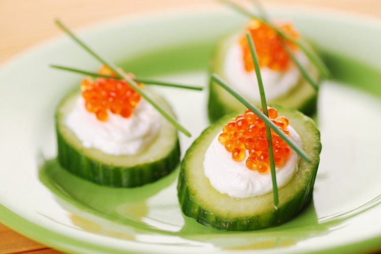 20 бутербродів з червоною ікрою, від яких гості будуть у захваті