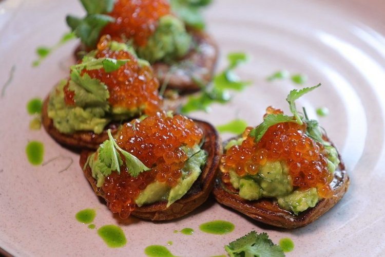 20 бутербродів з червоною ікрою, від яких гості будуть у захваті