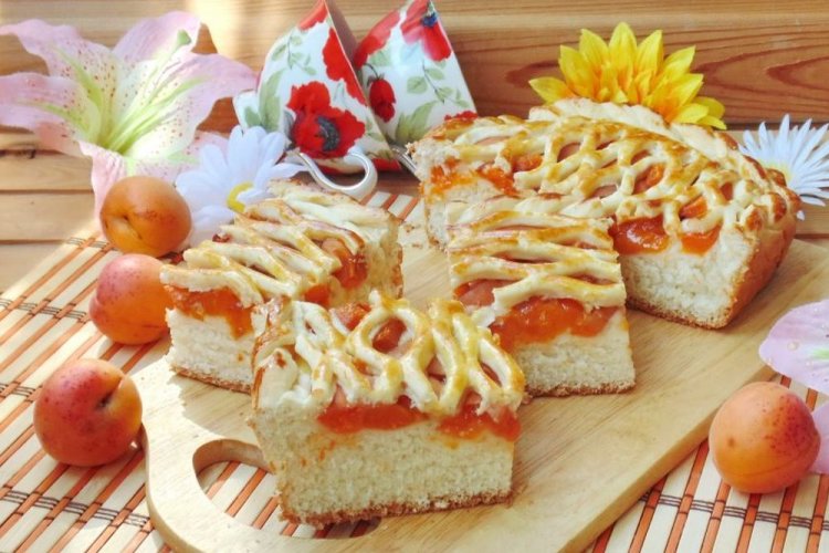 20 найкращих рецептів, як приготувати пиріг з абрикосами