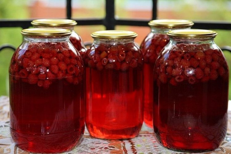 20 найкращих рецептів компоту з малини