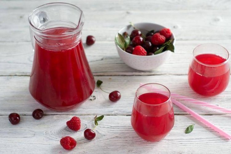 20 найкращих рецептів компоту з малини