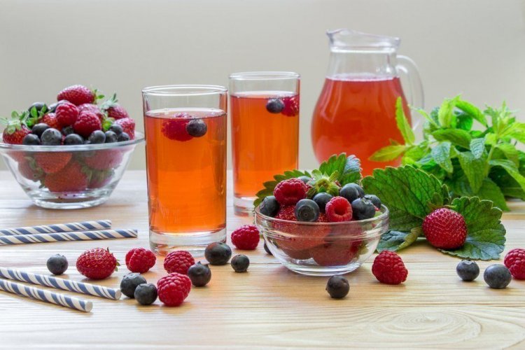 20 найкращих рецептів компоту з малини