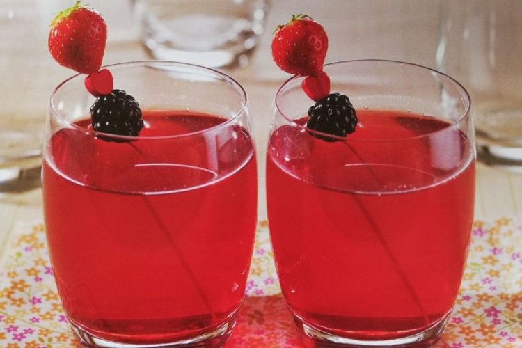 20 найкращих рецептів компоту з малини