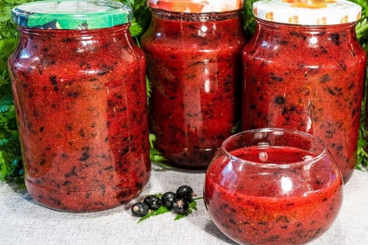 20 простих рецептів смородини з цукром на зиму без варіння