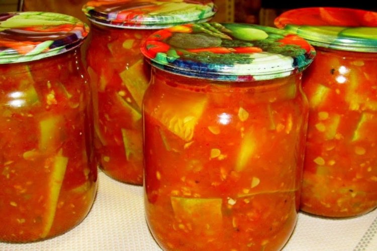 12 незрівнянних салатів з кабачків та помідорів на зиму.