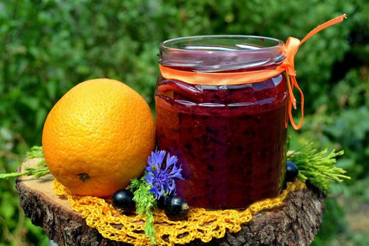 12 легких рецептів варення із чорної смородини без варіння