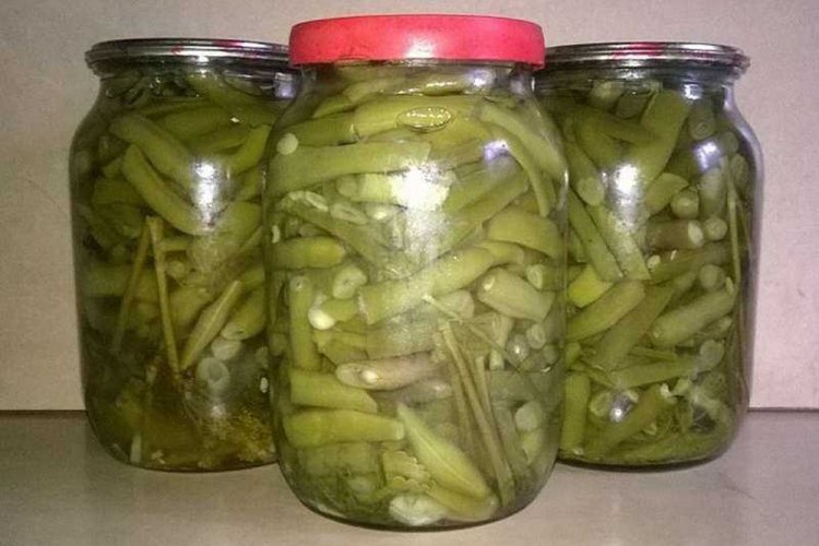 12 найсмачніших рецептів стручкової квасолі на зиму