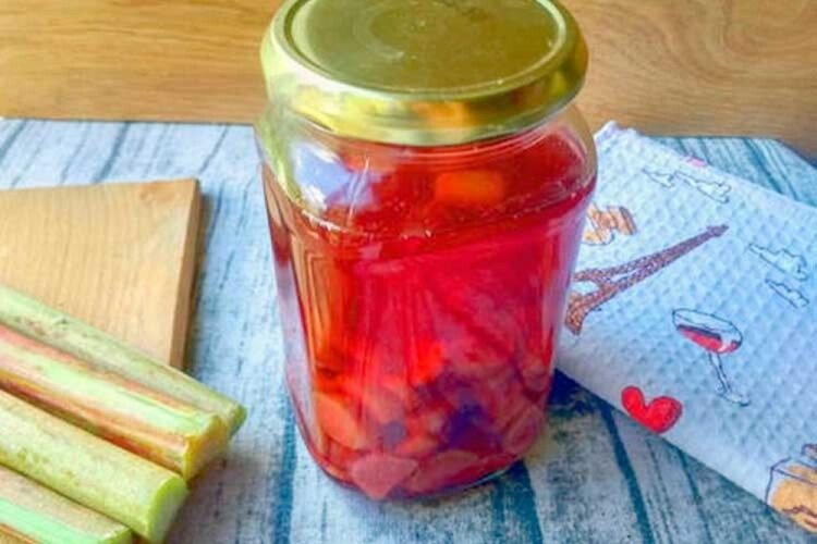 20 швидких рецептів компоту з кизилу
