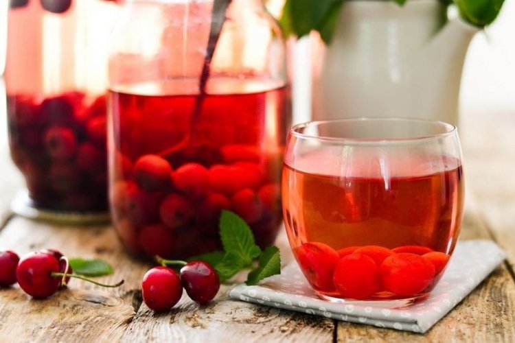 20 компотів з аличі, які варто приготувати