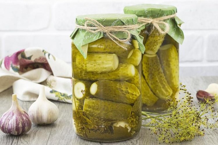 20 простих рецептів, як приготувати огірки по-польськи на зиму