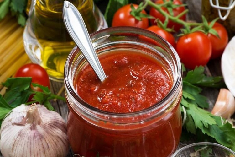 20 простих рецептів томатної пасти на зиму