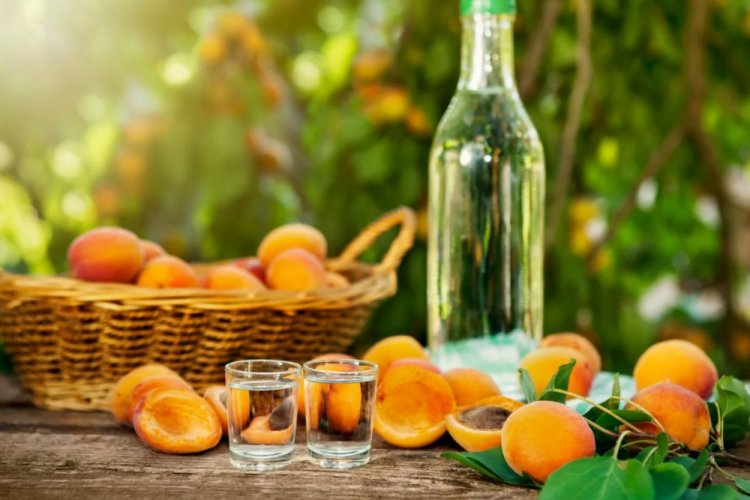 20 простих рецептів вина з абрикосів