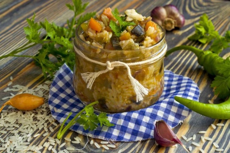 20 салатів з рисом на зиму, від яких ти будеш у захваті