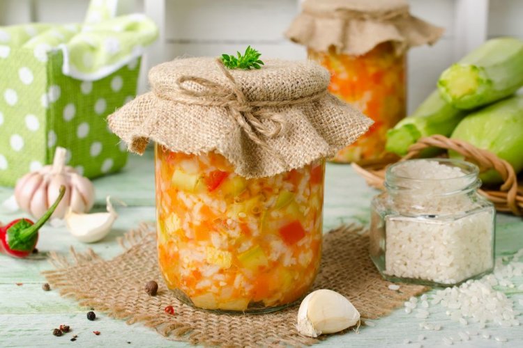 20 салатів з рисом на зиму, від яких ти будеш у захваті