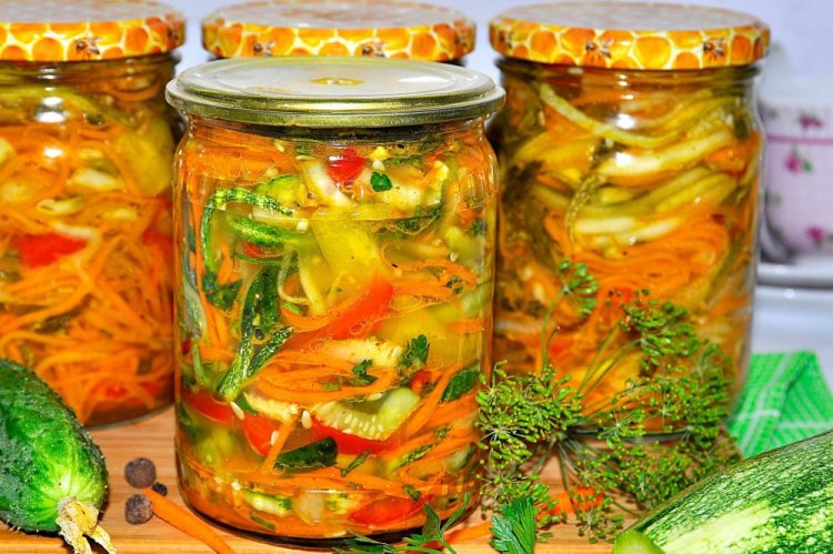Огірки часточками на зиму: 12 найсмачніших рецептів
