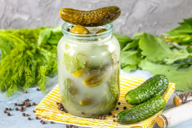 Огірки на зиму холодним способом: 20 простих та смачних рецептів