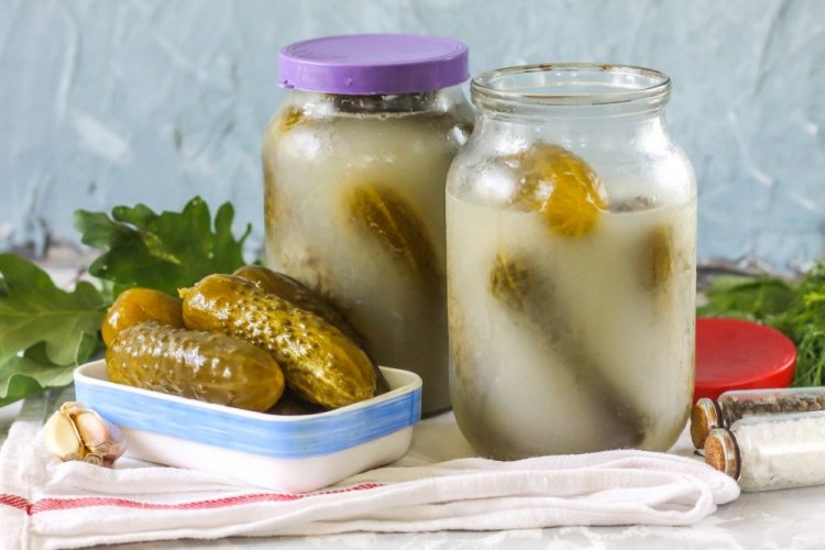 Огірки на зиму холодним способом: 20 простих та смачних рецептів