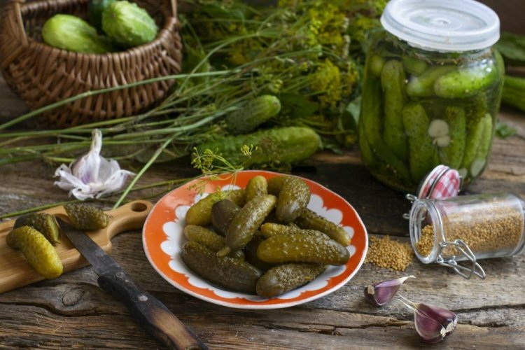 Огірки з лимонною кислотою на зиму: 20 найкращих рецептів