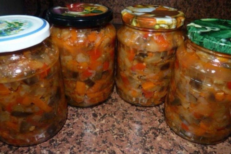 Гострі баклажани на зиму: 15 чудових рецептів