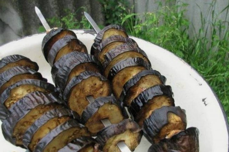 15 простих способів приготувати баклажани на мангалі