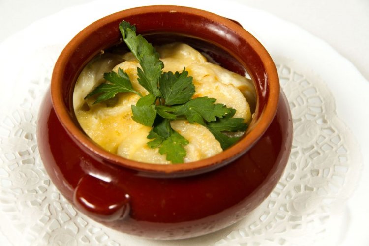 Пельмені в горщиках в духовці: 20 найкращих рецептів