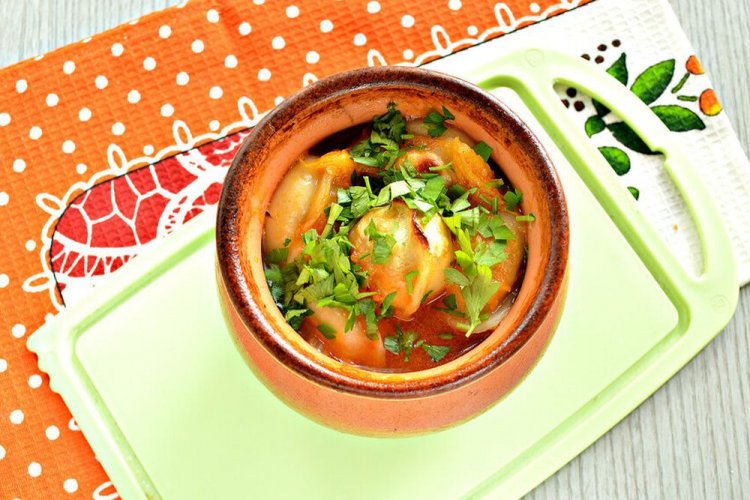 Пельмені в горщиках в духовці: 20 найкращих рецептів