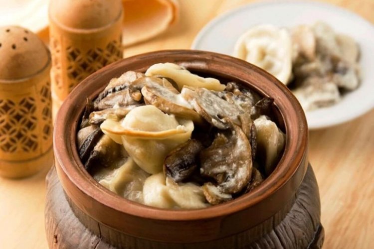 Пельмені в горщиках в духовці: 20 найкращих рецептів