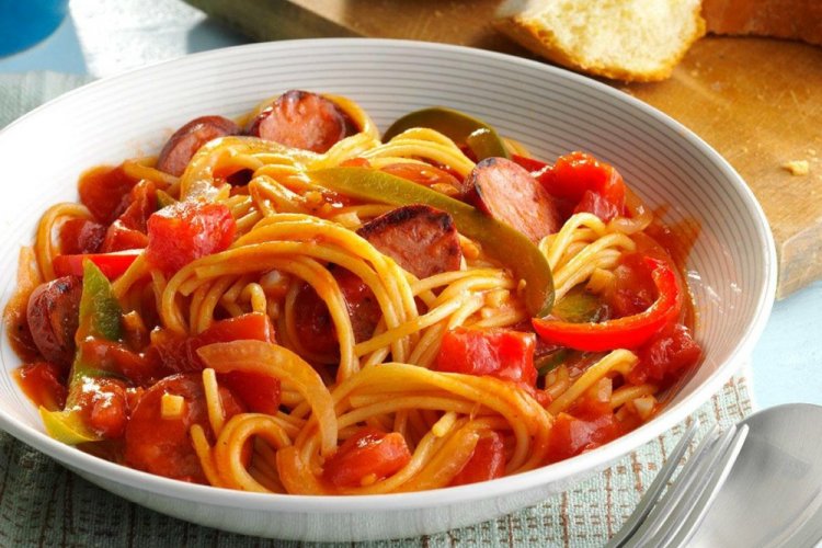 15 швидких рецептів макаронів з сосисками