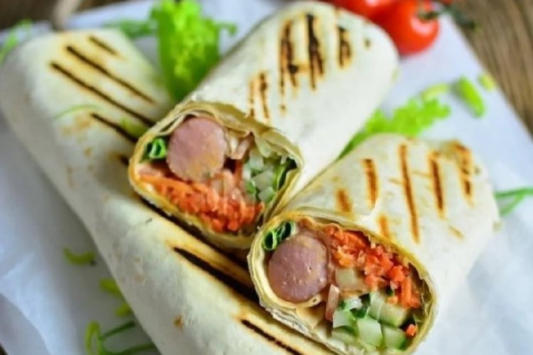 10 простих рецептів хот-догу в лаваші