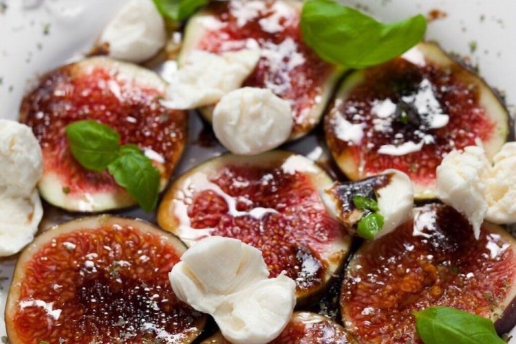 15 салатів з інжиром, які стануть вашими коханими