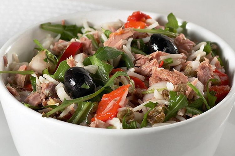 15 салатів з каперсами, які неодмінно здивують