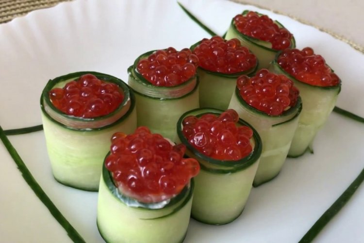 Меню на Новий рік 2024 - найкращі рецепти страв, що приготувати на новорічний стіл 2024