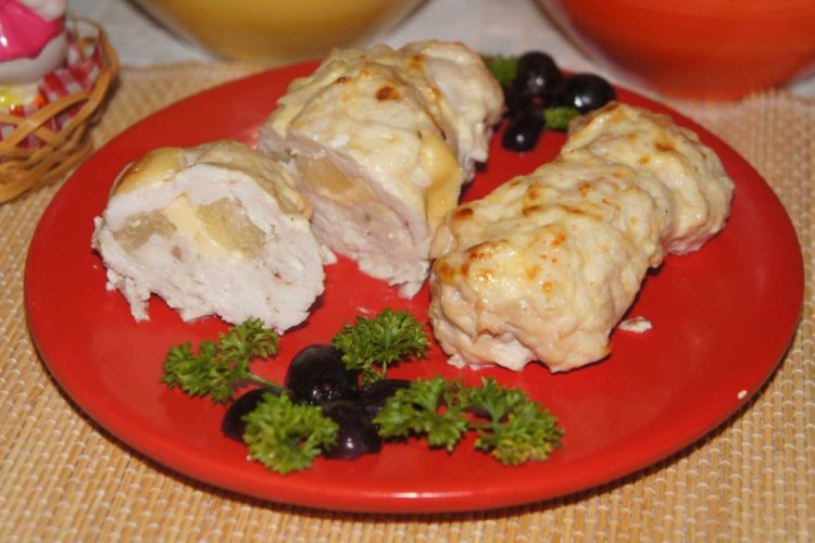 20 рецептів курки з ананасами в духовці, щоб порадувати сім'ю