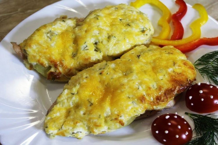 20 рецептів курки з ананасами в духовці, щоб порадувати сім'ю