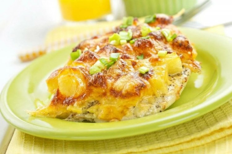 20 рецептів курки з ананасами в духовці, щоб порадувати сім'ю