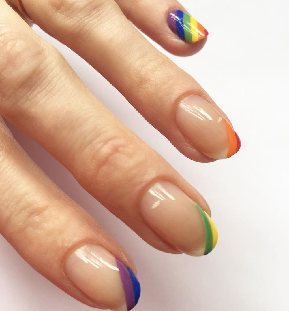 Французький манікюр кольоровий