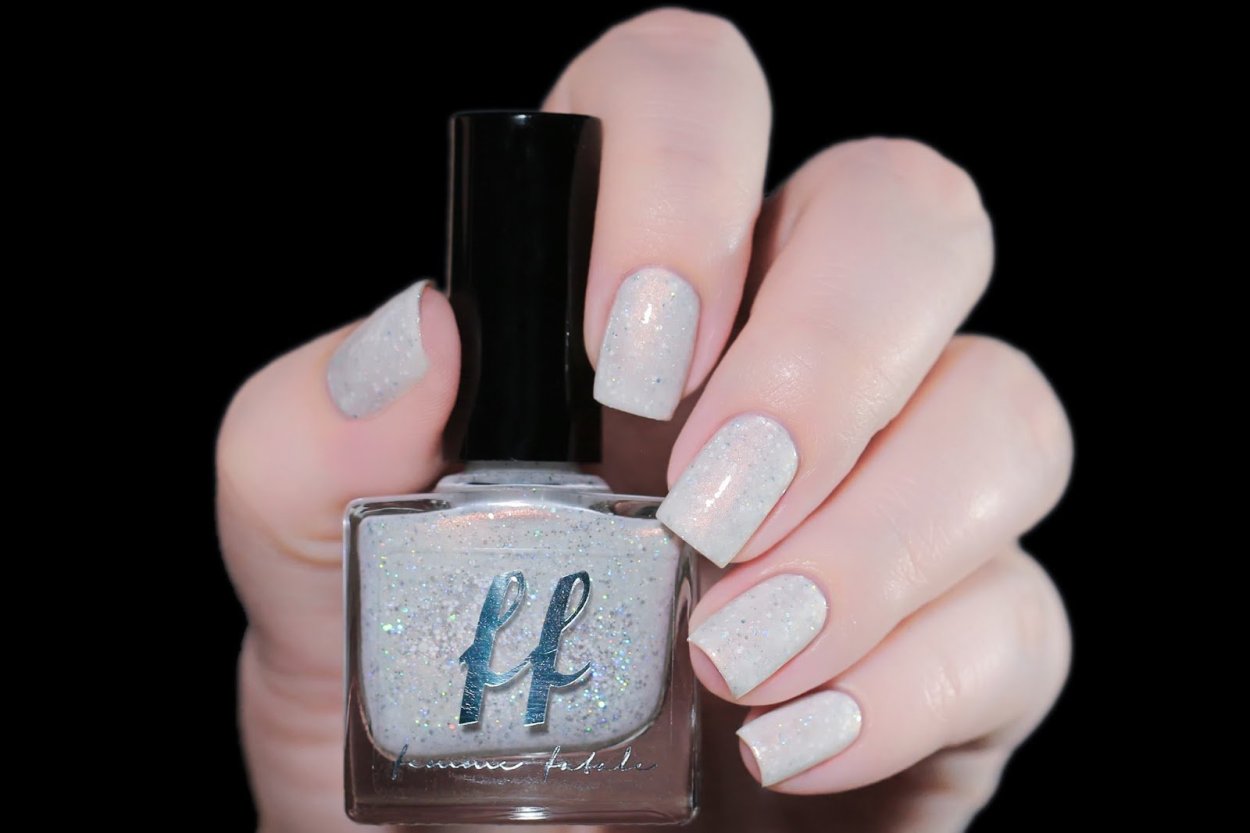 15 Відтінок femme Fatale