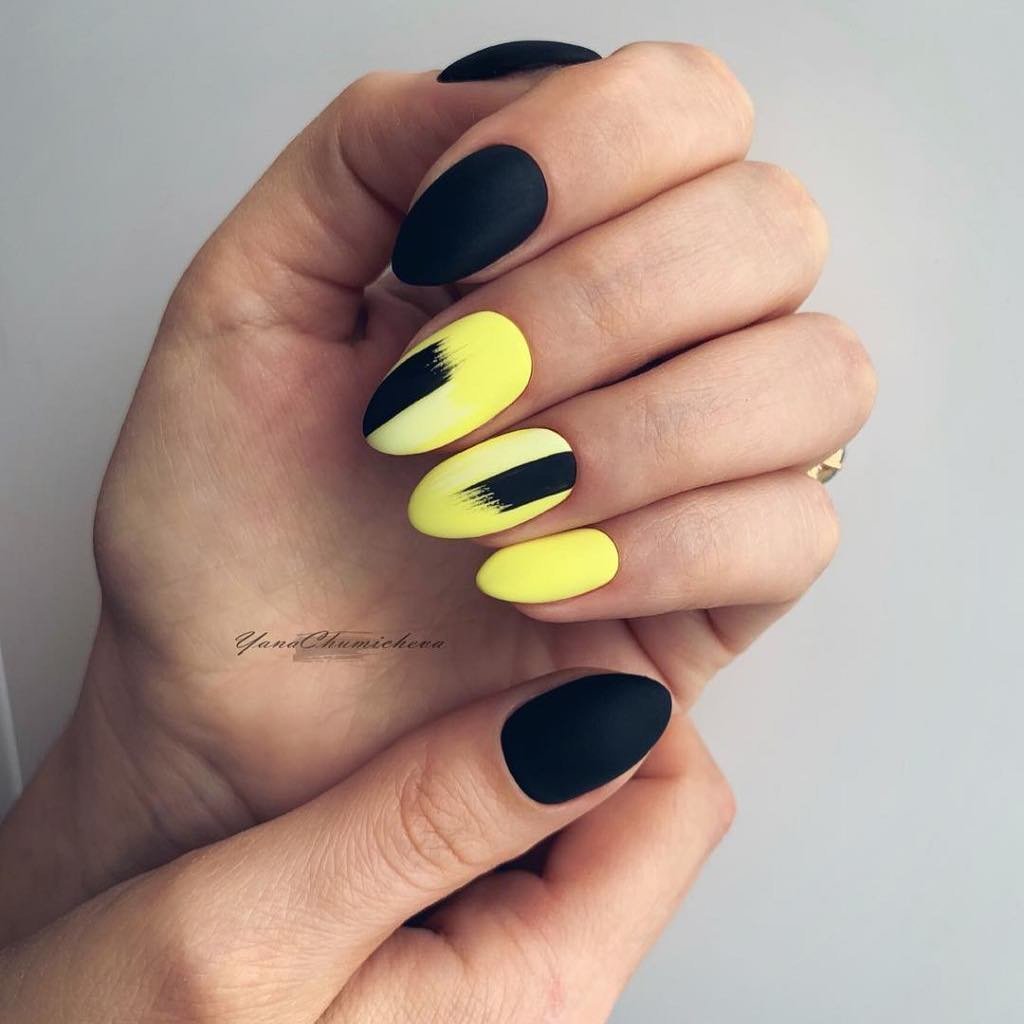 Жовтий чорний манікюр - 63 фото