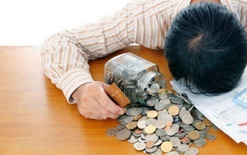 До чого свербить права долоня