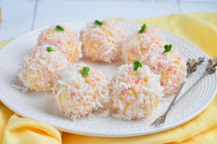 10 яскравих та смачних рецептів крабових кульок