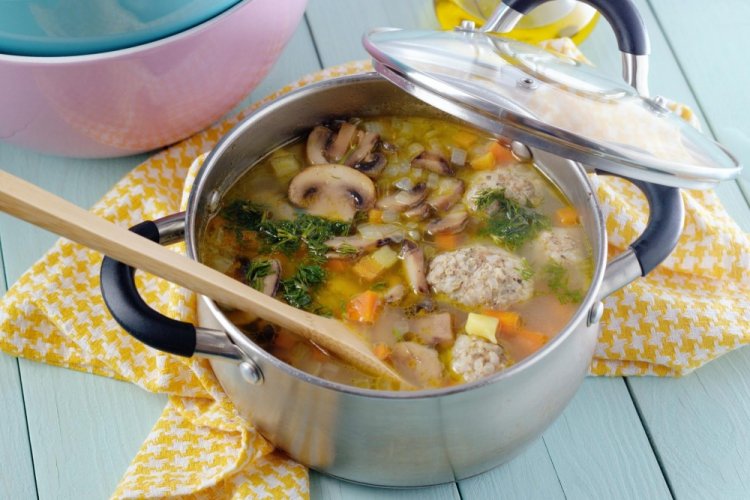 20 супів із фрикадельками, які готуються простіше простого