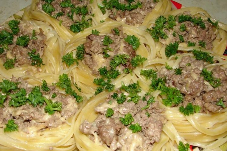 Гнізда з фаршем на сковороді: 8 найсмачніших рецептів
