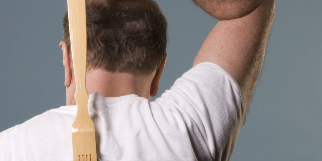 Тлумачення прикмети про чесалку в спині - за місцем сверблячки