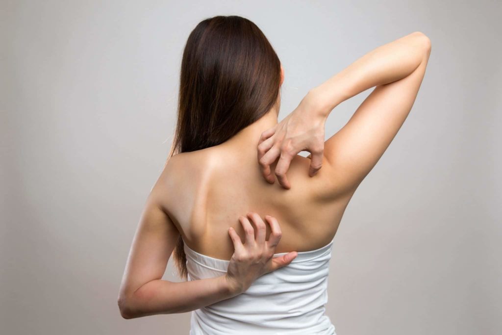 Тлумачення прикмети про чесалку в спині - за місцем сверблячки