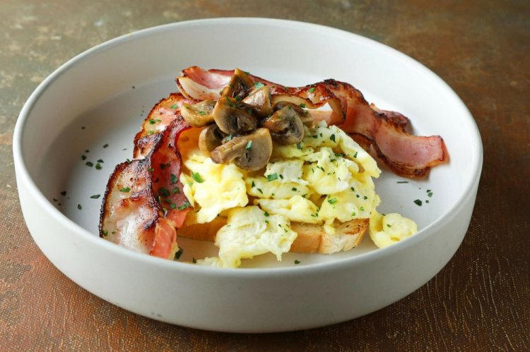 Сніданки з беконом: 20 найсмачніших рецептів на кожен день